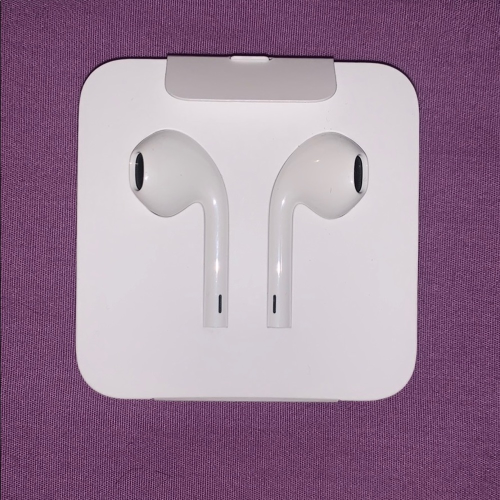 Wired Apple Headphones Lightening Connector